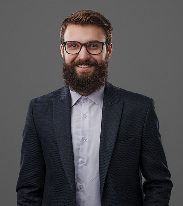 cheerful-bearded-man-in-glasses-8SR89EE